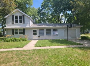 602 W 6th St, Prophetstown, IL 61277