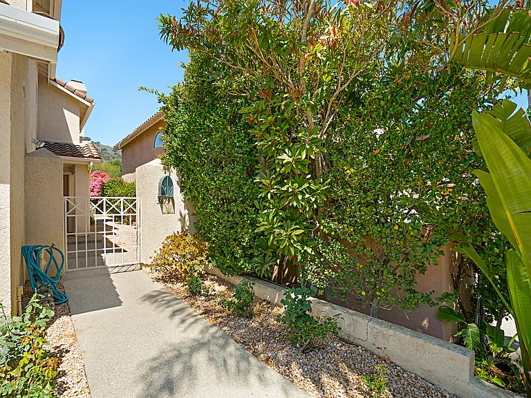 3679 Calle Joaquin — Photo 9