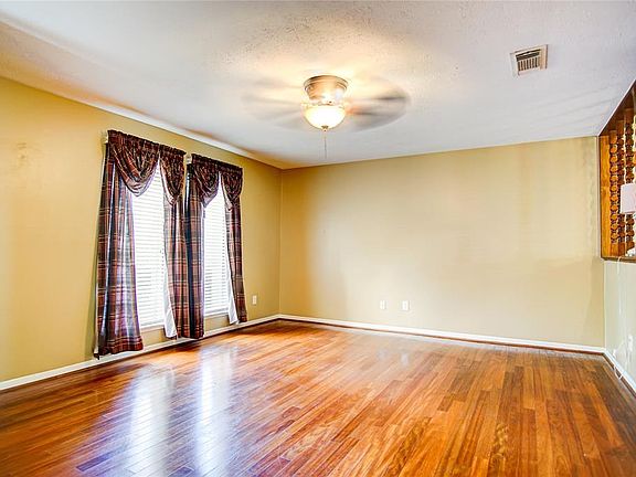 3rd image of 1311 Westgreen Blvd