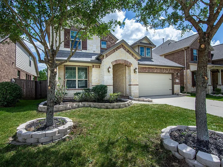 10823 Paula Bluff Ln — Photo 3