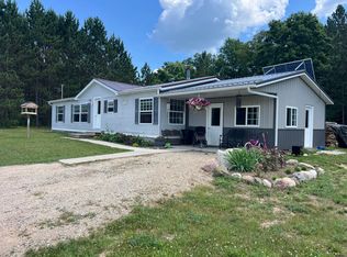 3435 N Pine Ave, White Cloud, MI 49349