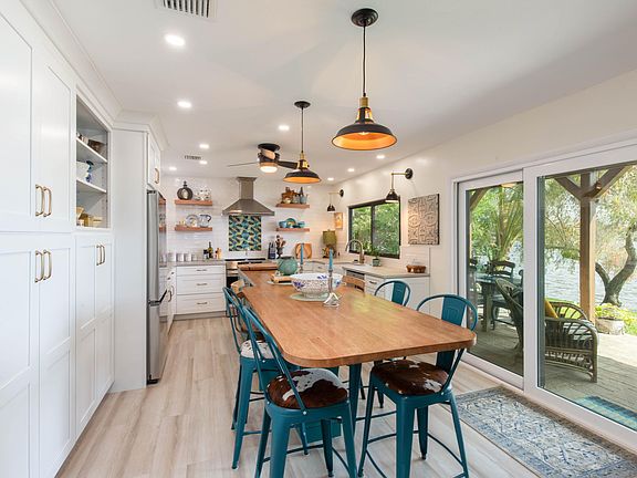 3rd image of 1734 Harborside Cir