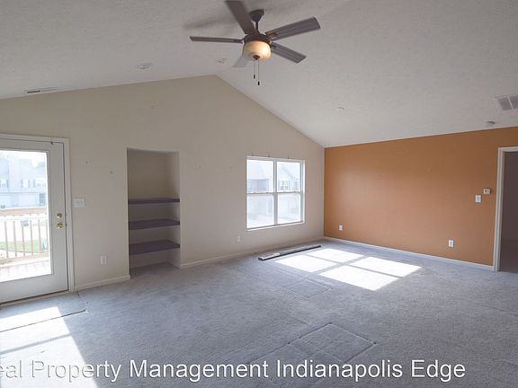 3rd image of 9423 Villa Woods Dr