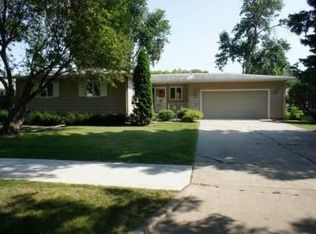 2837 2nd St N, Fargo, ND 58102