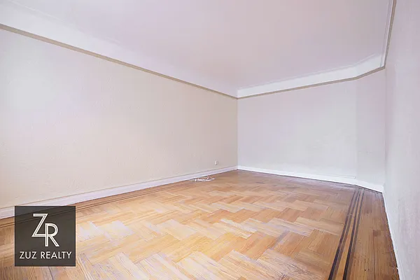 Rented by Zuz Realty | media 14