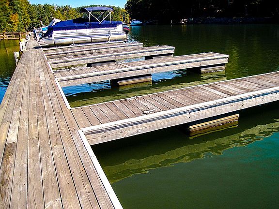 Boat Slips in Beacon Pointe