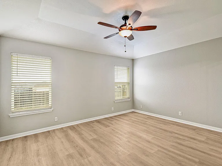 1030 Birdsong Ln — Photo 17