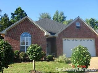 206 King Richard Rd, Starkville, MS 39759