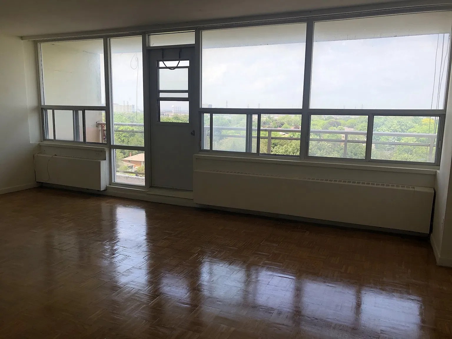 416 The Westway — Photo 3
