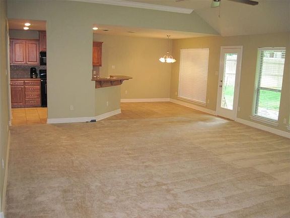 3rd image of 10716 Westhaven Cir