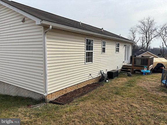 5th image of 496 Dinali Dr