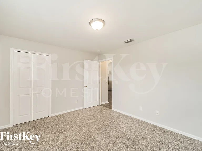 1229 SW 18th Ave — Photo 15