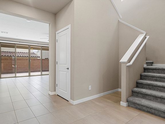 3rd image of 537 Monarch Ridge Ct