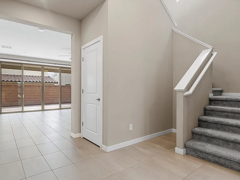 537 Monarch Ridge Ct — Photo 3