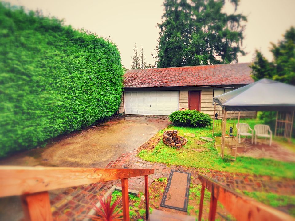 2nd image of 413 N 127th St