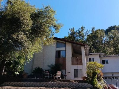 1438 Hillside Drive