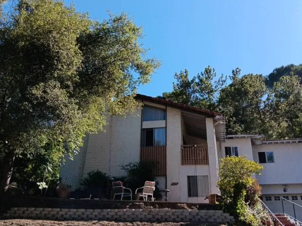 1438 Hillside Dr, Glendale, CA 91208