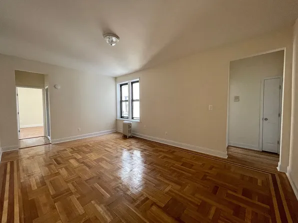 118-65 Metropolitan Ave #3F, Kew Gardens, NY 11415