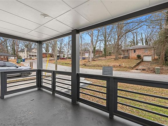 5th image of 170 Stanhope Cir NW