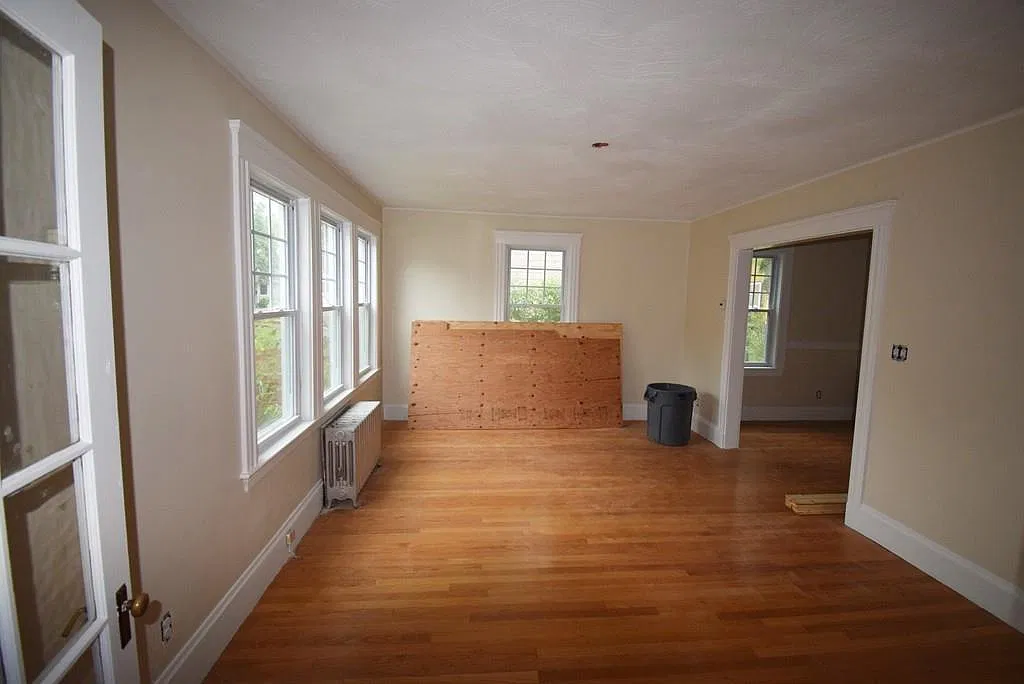 2 bed, 1.0 bath, 1104 sqft, $2,450 — Photo 2