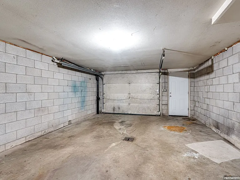 631 State St — Photo 11