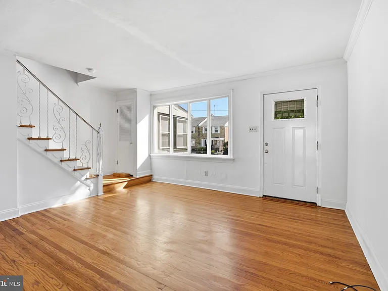 1108 Cobbs St — Photo 3