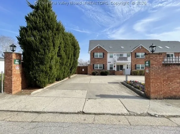 400 Bibby St APT D, Charleston, WV 25301