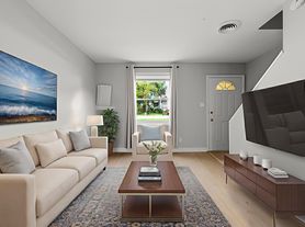 101 Poe St
