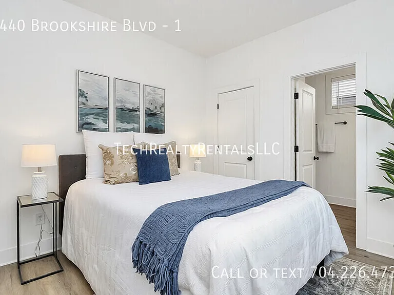 3440 Brookshire Blvd #1 — Photo 5
