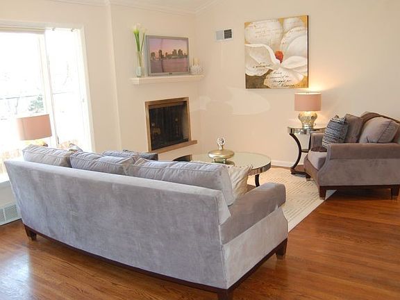 2nd image of 2 Country Fair Ln