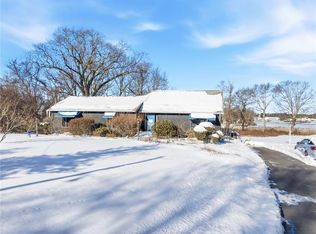 585 Meadow View Ave, Warwick, RI 02889