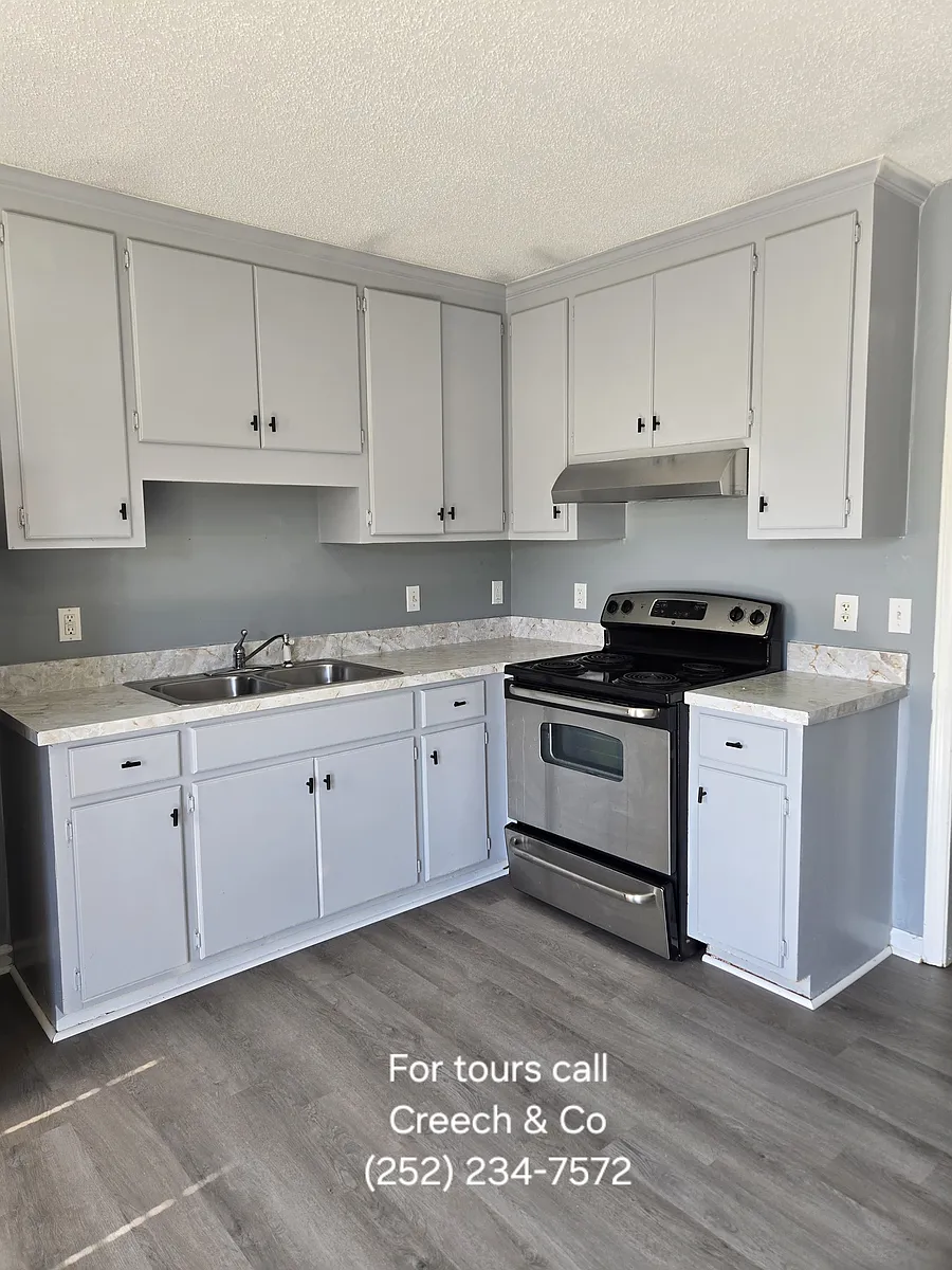 Building Photo - 1700 Augusta Cir SE #1C