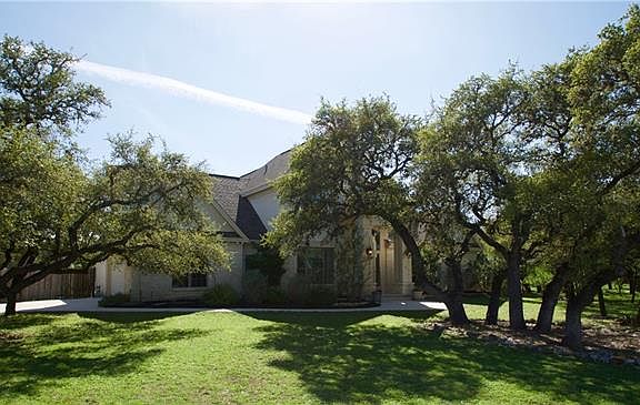 2nd image of 823 Mountain Dr