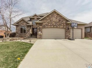 1200 S Hyde Park Ave, Sioux Falls, SD 57106