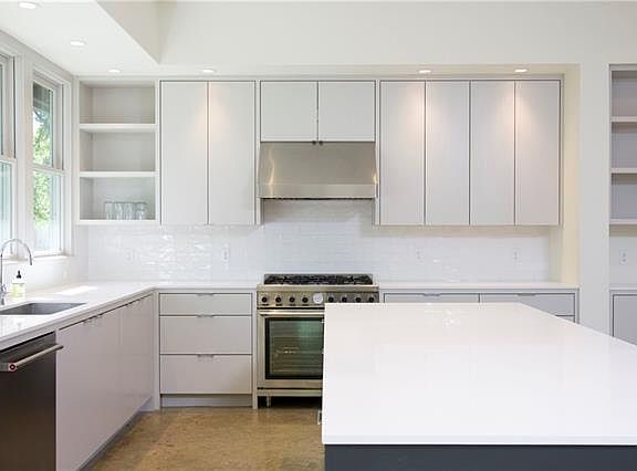 4th image of 2414 San Juan Dr