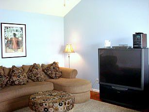 great room w/vaulted ceiling