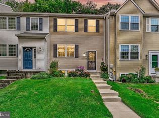 7904 Della Rosa Ct, Pasadena, MD 21122