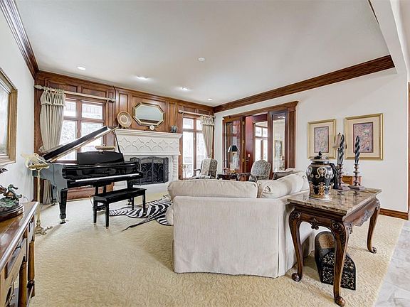 4th image of 1916 Worthington Ln
