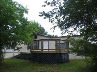 295 Legend Oaks Dr, Dale, TX 78616