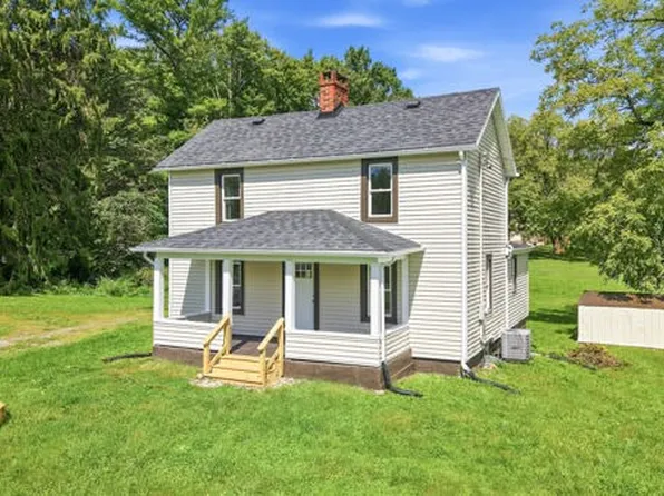 2343 Downing Ln, Hermitage, PA 16148