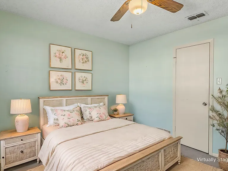 310 Carriage Dr — Photo 12