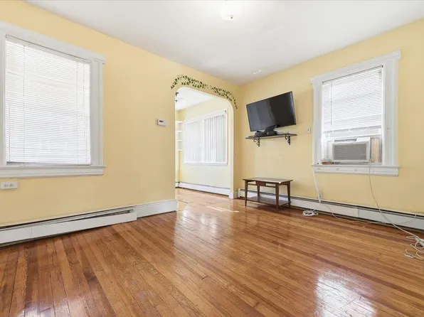 20 75th Street image 24 of 41