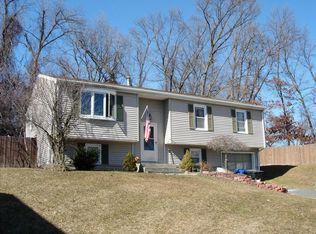 96 Westbanks Ct, Springfield, MA 01118