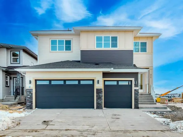315 N Waterford Rd, Chestermere, AB T1X 2M7