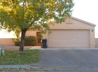 956 Harrison Dr NE, Rio Rancho, NM 87144
