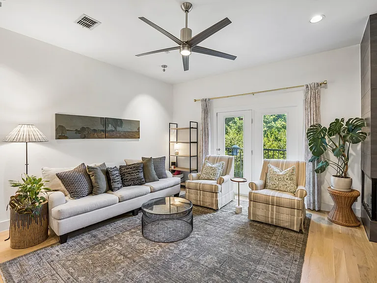 4307 McKinney Ave #8 — Photo 8