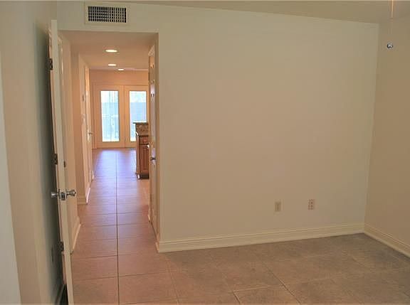 5th image of 977 Navarre St