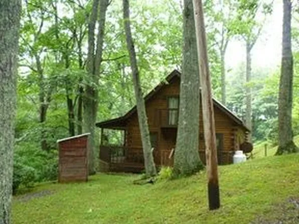 557 White Pine Rd, Newland, NC 28657