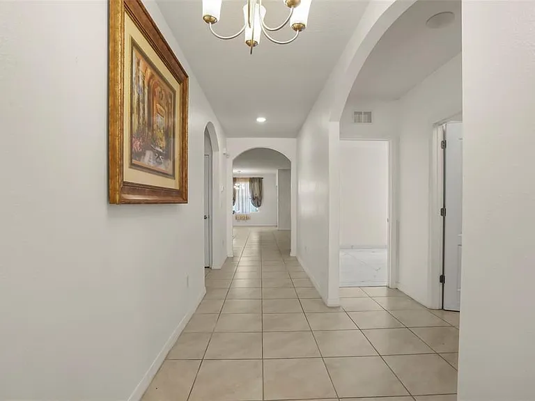 2443 White Lilly Dr — Photo 4