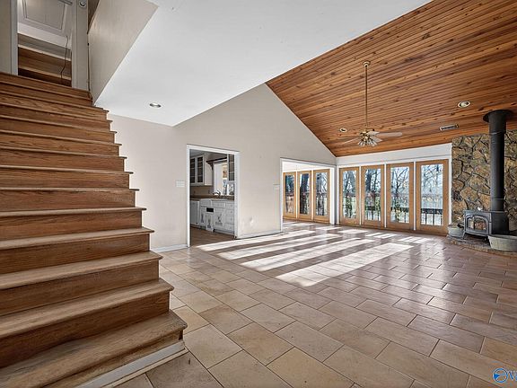 4th image of 1912 Indian Hills Rd